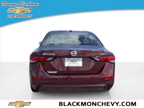 Used 2023 Nissan Sentra SV image 4