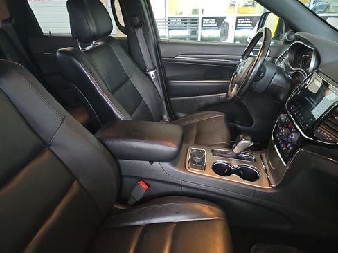 Used 2021 Jeep Grand Cherokee Limited w/ Premium Lighting Group AWD/4WD image 10