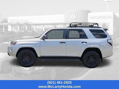 Used 2021 Toyota 4Runner Venture w/ Moonroof Package AWD/4WD image 2