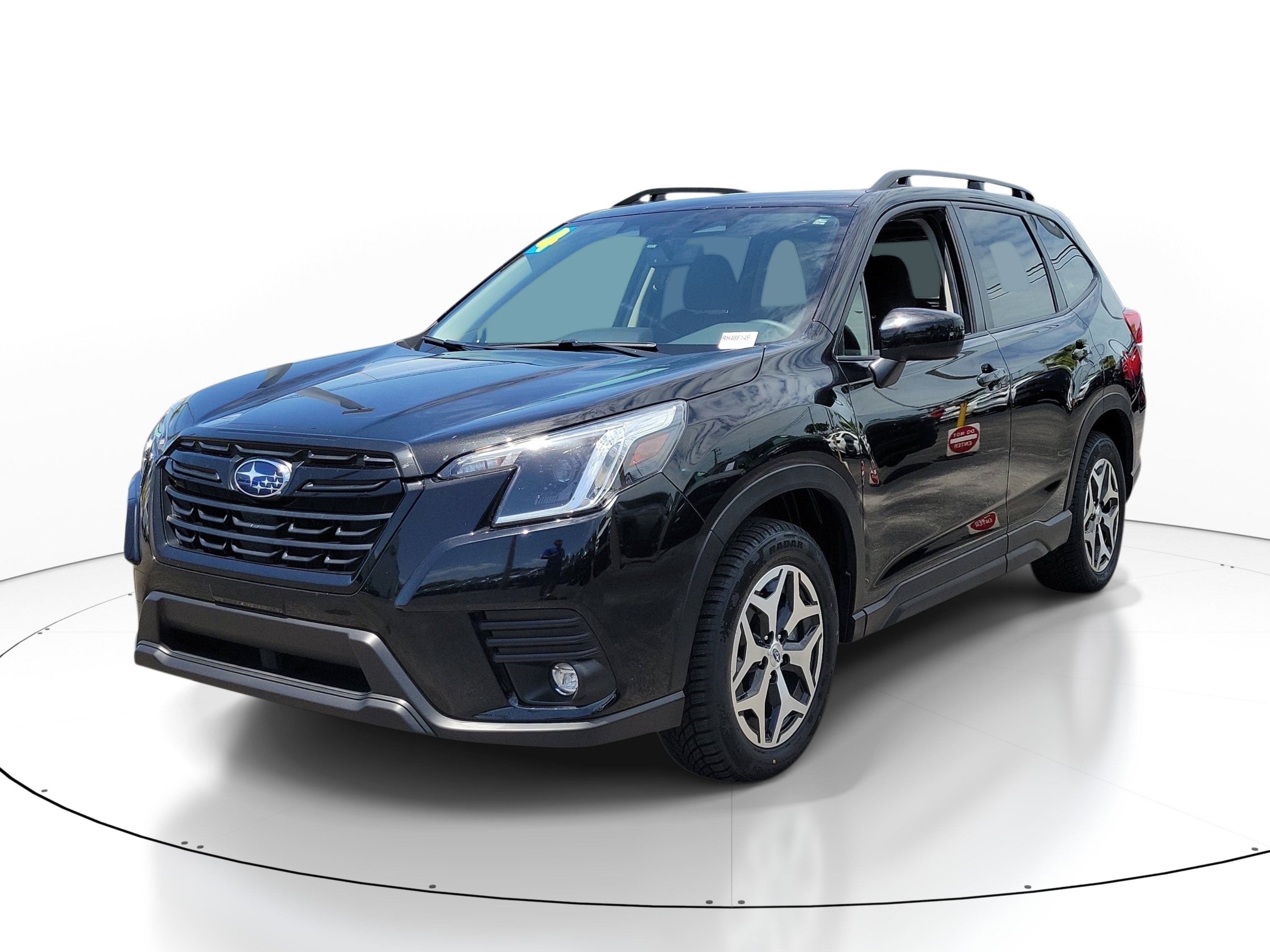 Used 2024 Subaru Forester Premium AWD/4WD image 3
