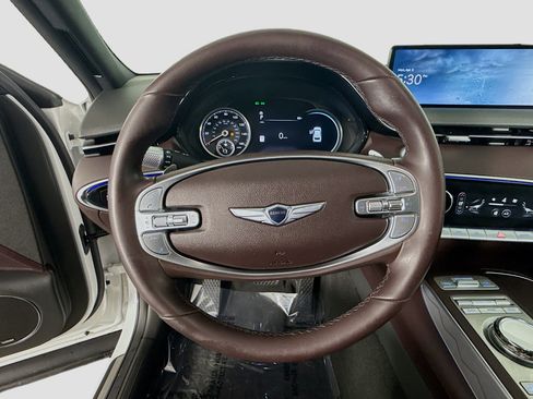 Used 2023 Genesis GV70 2.5T w/ Advanced Package image 13