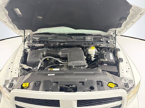 Used 2018 RAM 1500 Express image 38