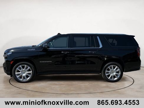 Used 2022 Chevrolet Suburban High Country AWD/4WD image 6