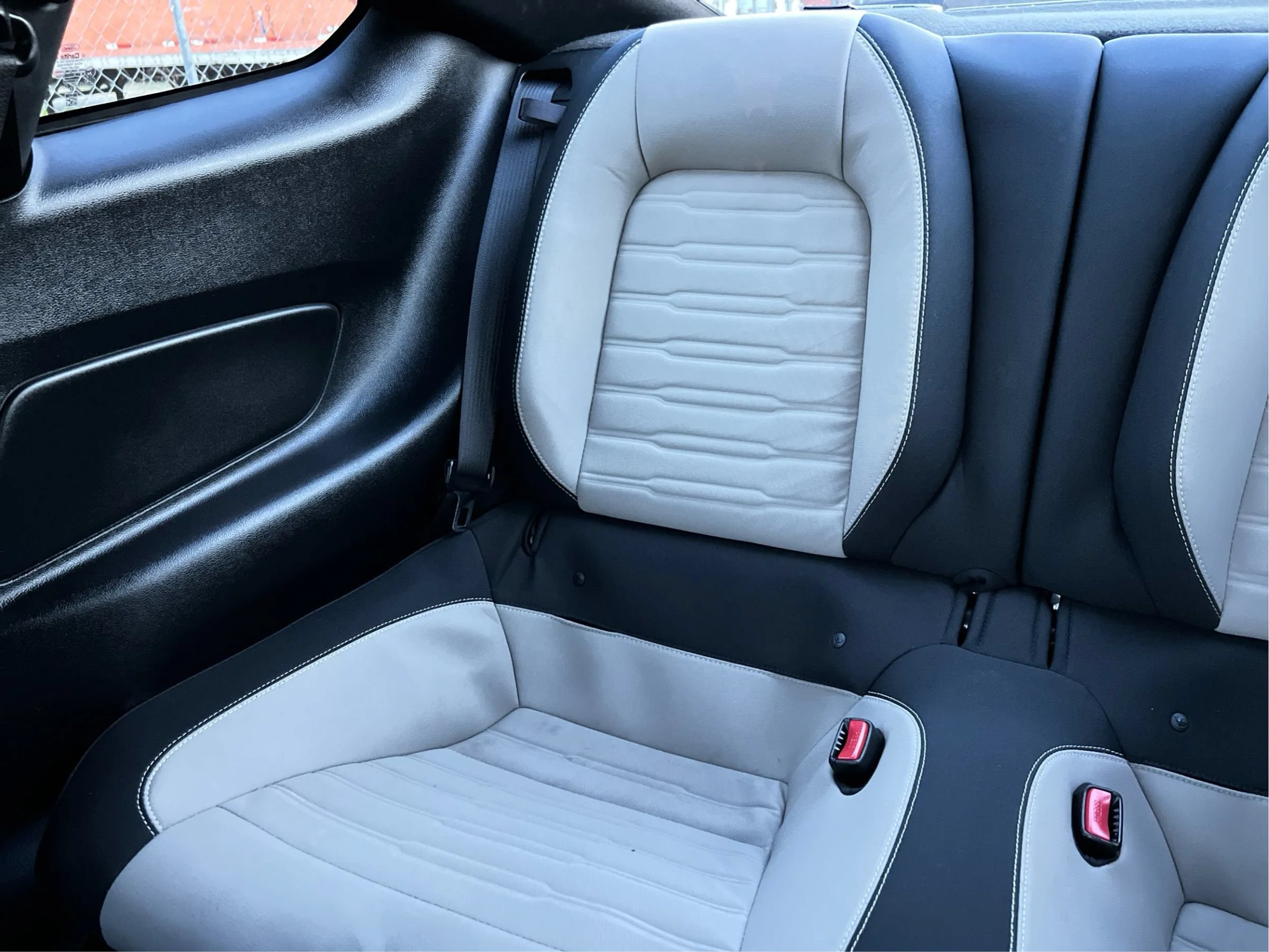 Used 2016 Ford Mustang GT RWD image 33