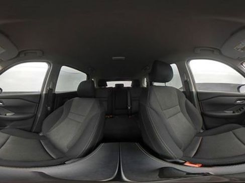 Used 2025 Nissan Rogue SV image 43