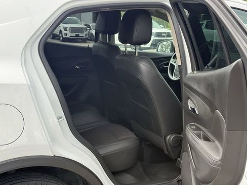 Used 2022 Buick Encore Preferred w/ Safety Package FWD image 27