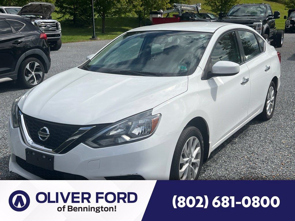 Used 2018 Nissan Sentra SV FWD image 1