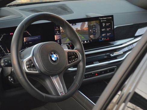 Certified 2025 BMW X6 xDrive40i image 24