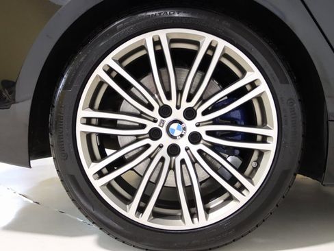 Used 2018 BMW M550i xDrive image 77