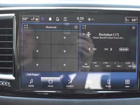 Used 2024 Chrysler Pacifica Touring-L FWD image 18
