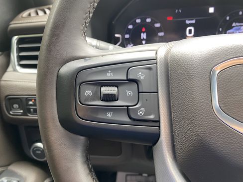 Used 2023 GMC Yukon Denali RWD image 20
