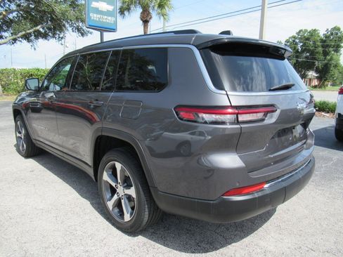 Used 2023 Jeep Grand Cherokee L Limited w/ Luxury Tech Group II RWD image 8