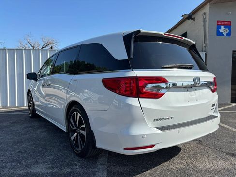 Used 2020 Honda Odyssey Elite image 3