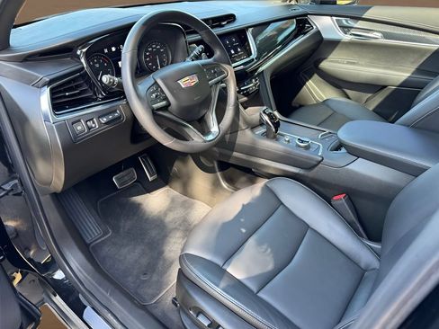 Certified 2024 Cadillac XT6 Sport w/ Technology Package AWD/4WD image 9