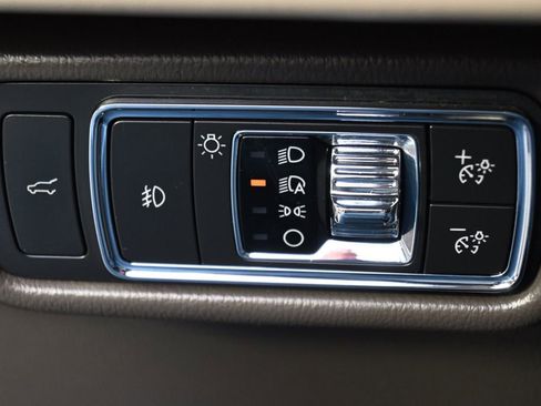 Used 2021 Lincoln Aviator Reserve w/ Equipment Group 202A image 25