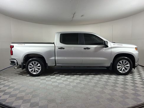 Used 2020 Chevrolet Silverado 1500 Custom w/ Custom Value Package AWD/4WD image 8