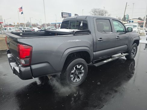 Used 2022 Toyota Tacoma 4x4 Double Cab image 5