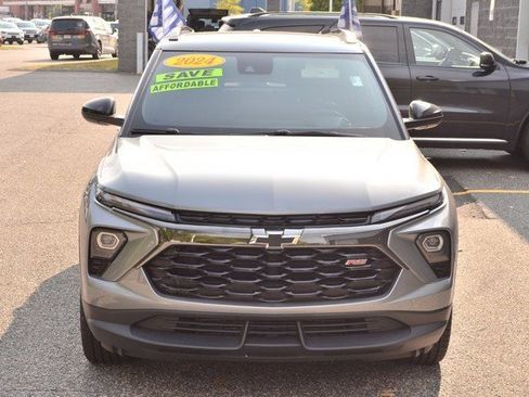 Used 2024 Chevrolet TrailBlazer RS image 3