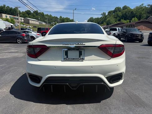 Used 2018 Maserati GranTurismo Sport RWD image 9