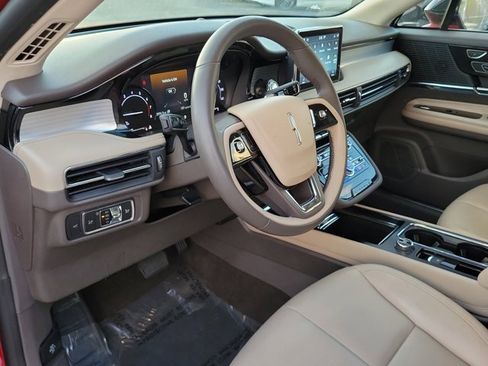 Used 2022 Lincoln Corsair FWD w/ Equipment Group 101A image 7