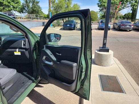 New 2026 Nissan Frontier SV w/ Tow Package AWD/4WD image 16