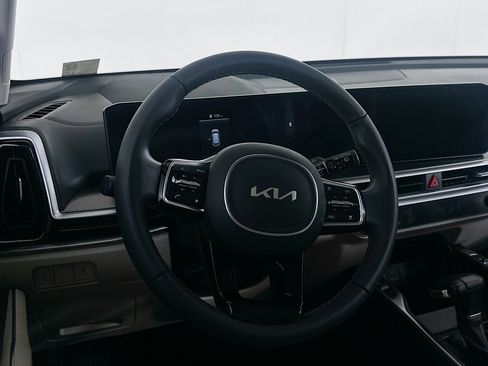 Used 2024 Kia Sorento S w/ Panoramic Sunroof Package image 18