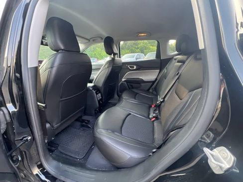 Used 2022 Jeep Compass Latitude w/ Convenience Group AWD/4WD image 29