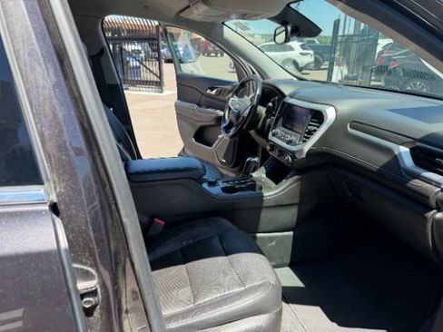 Used 2018 GMC Acadia SLT AWD/4WD image 30