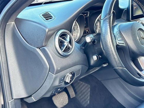 Used 2016 Mercedes-Benz GLA 250 GLA 250 image 10