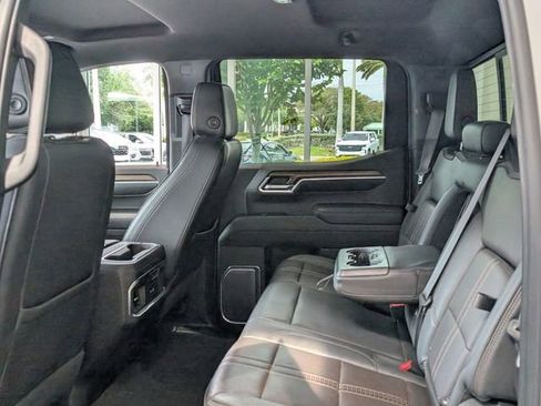 Certified 2022 Chevrolet Silverado 1500 High Country image 8