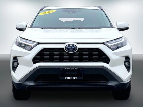 Used 2022 Toyota RAV4 XLE Premium image 2