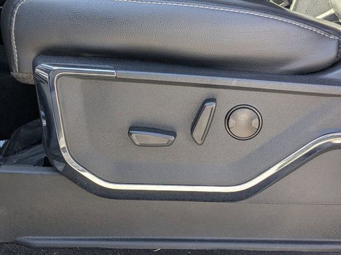 Used 2022 Ford F150 Lariat w/ Equipment Group 501A Mid image 20