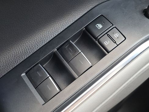 Used 2020 Toyota Highlander Limited image 33