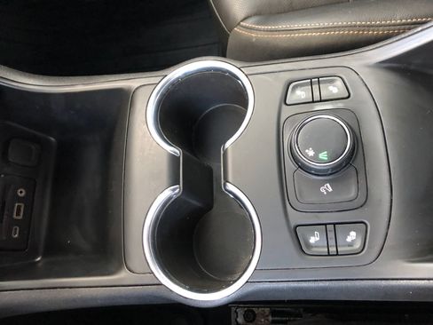 Used 2019 GMC Terrain SLT w/ Preferred Package FWD image 25