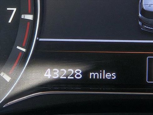 Used 2022 INFINITI QX80 Luxe w/ All-Season Package RWD image 20
