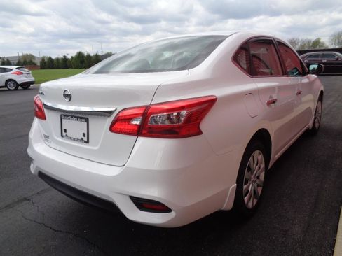 Used 2017 Nissan Sentra S image 5