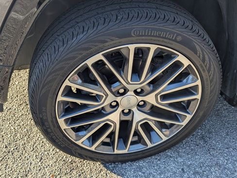 Used 2022 Jeep Compass Limited w/ Elite Group image 5