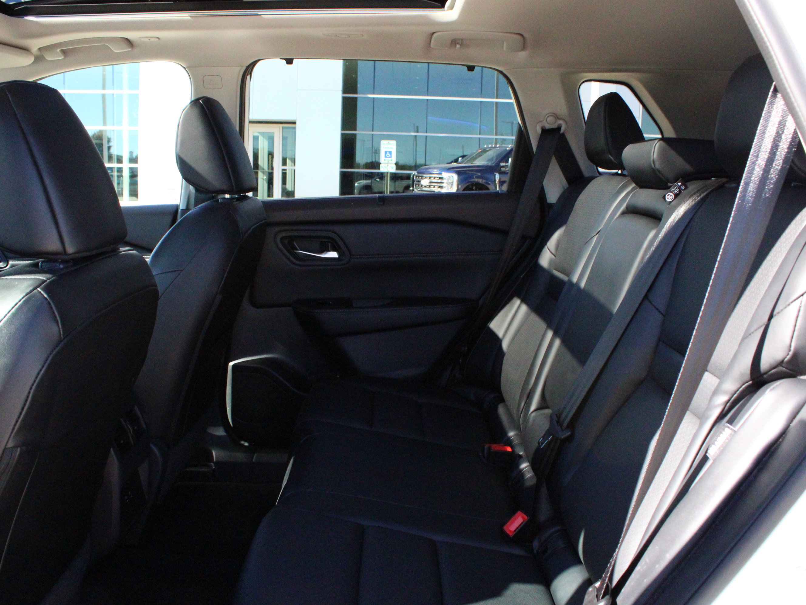 Used 2023 Nissan Rogue SV w/ SV Premium B Package AWD/4WD image 35