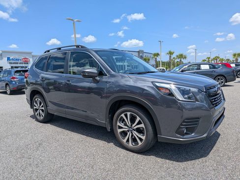 Certified 2024 Subaru Forester Limited AWD/4WD image 2