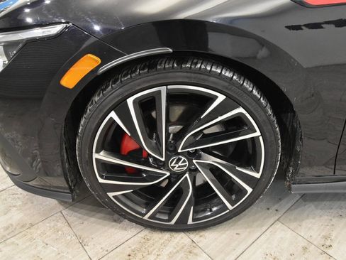 Used 2023 Volkswagen GTI Autobahn image 10
