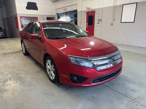 Used 2012 Ford Fusion SE image 1