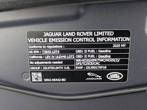 Certified 2025 Land Rover Range Rover Sport image 25
