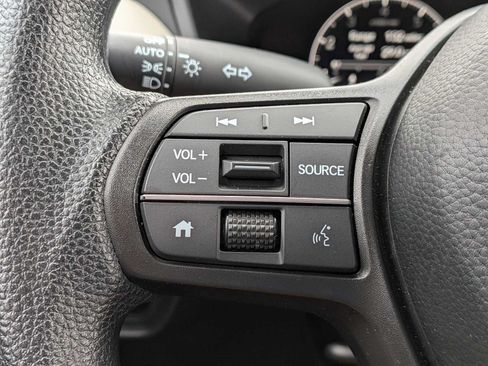 Certified 2025 Honda HR-V LX image 22