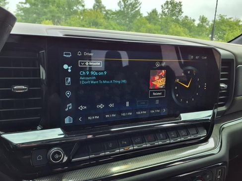 Used 2025 Chevrolet Silverado 2500 ZR2 image 31