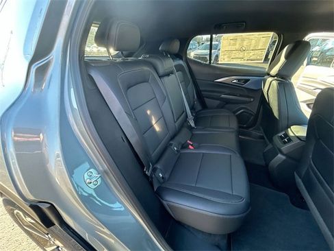 New 2026 Chevrolet Equinox EV LT image 25