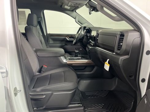 New 2026 Chevrolet Silverado 1500 RST AWD/4WD image 9