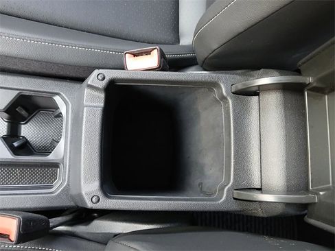 Used 2024 Volkswagen Tiguan SE w/ Panoramic Sunroof Package image 33