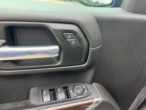 Used 2021 Chevrolet Silverado 1500 LT RWD image 13