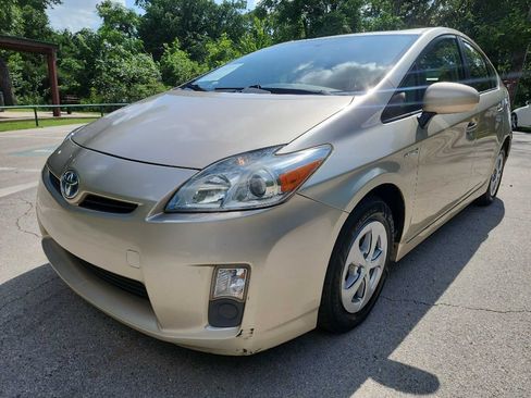Used 2010 Toyota Prius Two FWD image 3