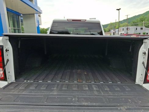 Used 2020 GMC Sierra 2500 SLE w/ SLE Value Package; AWD/4WD image 28